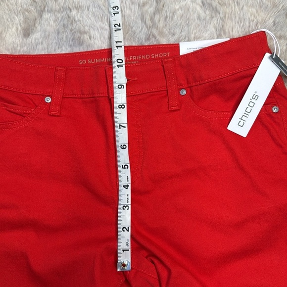 CHICO’S | Girlfriend 7" Fray Hem Denim Shorts, in MADEIRA RED, Size 4, NWT - Picture 4 of 9